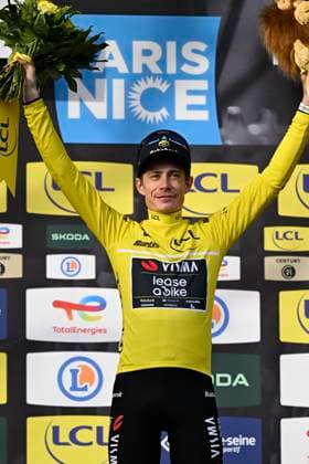 Paris Nice 2026 Stage 6 APT, FRANCE - MARCH 13 : Vingegaard Jonas (DEN) of Team Visma I Lease a Bike pictured with the yellow jersey during the podium ceremony of stage 6 of the 84th edition of Paris - Nice an UCI World Tour 2.UWT cycling road race stage for Men Elite of 179.3 km with start in Barbentane and finish in Apt on March 13, 2026 in Apt, France, 13 03 2026 ( Motordriver Guy De Vuyst - Apt France  Copyright: xNicoxVereeckenx