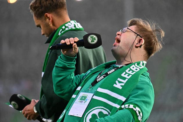 13 03 2026 Soccer Season 2025 2026 2 Soccer Bundesliga 26 Matchday SpVgg Greuther Fürth Kleeblatt SGF SV Elversberg SVE Sportfoto Zink xwoxzix DFL regulations prohibit any use of photographs as image sequences and or quasi video only for editorial use Merlin Stadionsprecher
