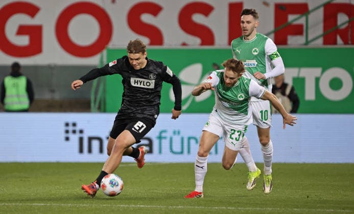 13 03 2026, Football, Men, 2 Bundesliga, Season 2025 2026, SpVgg Greuther Fürth SV 07 Elversberg, Lasse Günther SV 07 Elversberg Jannik Dehm SpVgg Greuther Fürth Fürth Sportpark Ronhof Thomas Sommer Bayern Germany DEU Copyright: xFabianxKleerx