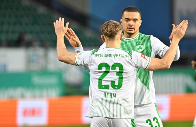 13 03 2026 Soccer Season 2025 2026 2 Soccer Bundesliga 26 Matchday SpVgg Greuther Fürth Kleeblatt SGF SV Elversberg SVE Sportfoto Zink MeZi xmexzix DFL regulations prohibit any use of photographs as image sequences and or quasi video only for editorial use Jannik Dehm 23, SpVgg Greuther Fürth vor Maximilian Solomon Dietz 33, SpVgg Greuther Fürth
