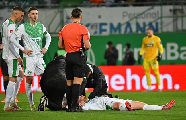 13 03 2026 Soccer Season 2025 2026 2 Soccer Bundesliga 26 Matchday SpVgg Greuther Fürth Kleeblatt SGF SV Elversberg SVE Sportfoto Zink MeZi xmexzix DFL regulations prohibit any use of photographs as image sequences and or quasi video only for editorial use Paul Will 13, SpVgg Greuther Fürth battered on the ground