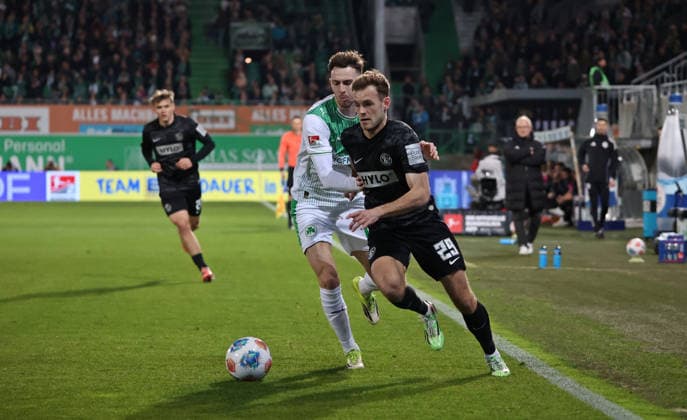 13 03 2026, Football, Men, 2 Bundesliga, Season 2025 2026, SpVgg Greuther Fürth SV 07 Elversberg, Branimir Hrgota SpVgg Greuther Fürth Tom Zimmerschied SV 07 Elversberg Fürth Sportpark Ronhof Thomas Sommer Bayern Germany DEU Copyright: xFabianxKleerx