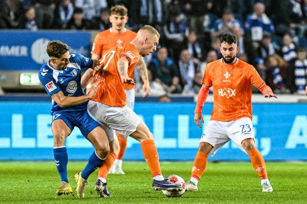 Soccer I Men I Season 2025 2026 I 2 Bundesliga I 26 Matchday I 1 FC Magdeburg SV Darmstadt 98 I 13 03 2026 duel Alexander Nollenberger 17, 1 FC Magdeburg against Kai Klefisch 17, SV Darmstadt 98 , on the right is Marco Richter 23, SV Darmstadt 98 ready to play Magdeburg Avnet Arena Heinz Krügel Platz 1 Sachsen Anhalt Germany Copyright: xLobeca InesxHähnelx