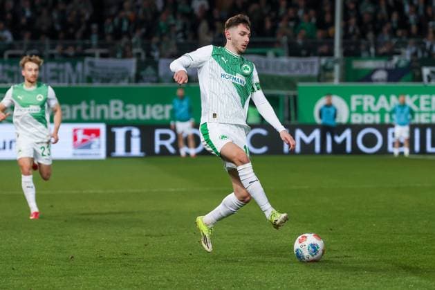 Branimir Hrgota 10 Spvgg Greuther Fuerth in action, Spvgg Greuther Fuerth vs SV Elversberg Football, Men, 2 Bundesliga, Saison 2025 2026, Rueckrunde, 26 Spieltag, 13 03 2026 DFB regulations prohibit any use of photographs as image sequences and or quasi video Fuerth Bayern Germany Copyright: xkolbert-press MartinxAgüerax