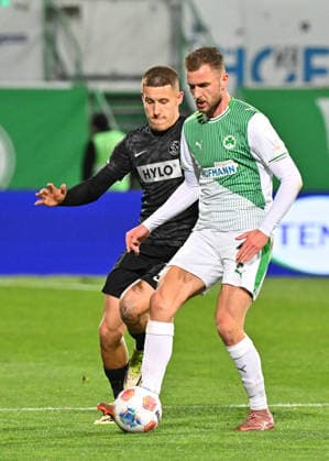 13 03 2026 Soccer Season 2025 2026 2 Soccer Bundesliga 26 Matchday SpVgg Greuther Fürth Kleeblatt SGF SV Elversberg SVE Sportfoto Zink MeZi xmexzix DFL regulations prohibit any use of photographs as image sequences and or quasi video only for editorial use Lukas Pinckert 19, SV Elversberg Dennis Srbeny 7, SpVgg Greuther Fürth, rechts