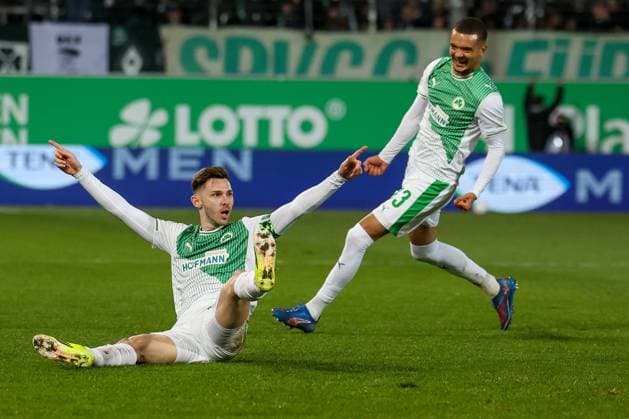 Branimir Hrgota 10 Spvgg Greuther Fuerth and Maximilian Dietz 33 Spvgg Greuther Fuerth cheer after the 1 0 of the cloverleaf, joy, emotion, Spvgg Greuther Fuerth vs SV Elversberg football, men, 2 Bundesliga, season 2025 2026, second round, 26 matchday, 13 03 2026 DFB regulations prohibit any use of photographs as image sequences and or quasi video Fuerth Bayern Germany Copyright: xkolbert-press MartinxAgüerax