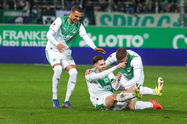 Maximilian Dietz 33 Spvgg Greuther Fuerth and Jan Elvedi 15 Spvgg Greuther Fuerth celebrate the 1 0 with goal scorer Branimir Hrgota 10 Spvgg Greuther Fuerth , lying, Spvgg Greuther Fuerth vs SV Elversberg Football, Men, 2 Bundesliga, Season 2025 2026, Second round, Matchday 26, 13 03 2026 DFB regulations prohibit any use of photographs as image sequences and or quasi video Fuerth Bayern Germany Copyright: xkolbert-press MartinxAgüerax
