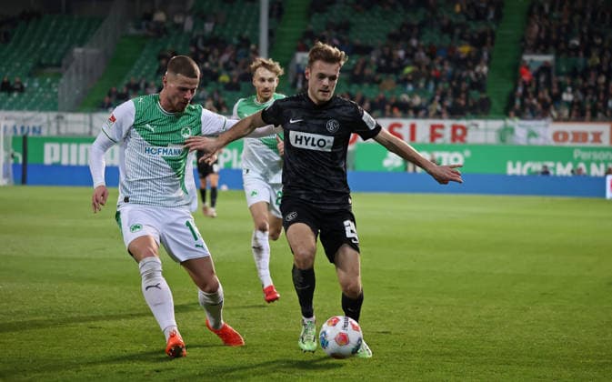 13 03 2026, Football, Men, 2 Bundesliga, Season 2025 2026, SpVgg Greuther Fürth SV 07 Elversberg, Jan Elvedi SpVgg Greuther Fürth Tom Zimmerschied SV 07 Elversberg Fürth Sportpark Ronhof Thomas Sommer Bayern Germany DEU Copyright: xFabianxKleerx