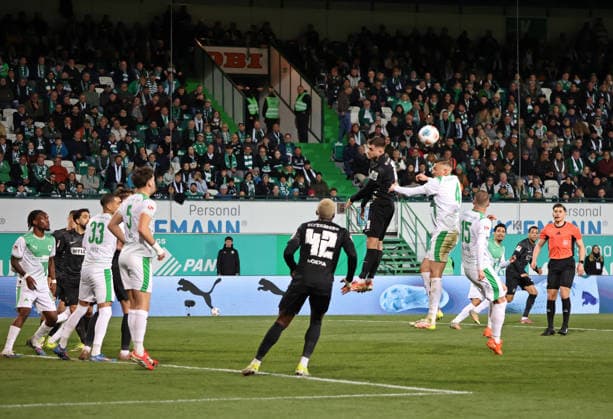 13 03 2026, Football, Men, 2 Bundesliga, Season 2025 2026, SpVgg Greuther Fürth SV 07 Elversberg, Lukasz Poreba SV 07 Elversberg Philipp Ziereis SpVgg Greuther Fürth Fürth Sportpark Ronhof Thomas Sommer Bayern Germany DEU Copyright: xFabianxKleerx