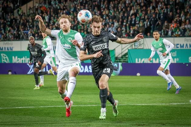 Jannik Dehm 23 Spvgg Greuther Fuerth in duel with Tom Zimmerschied 29 SV 07 Elversberg , Action, Spvgg Greuther Fuerth vs SV Elversberg Football, Men, 2 Bundesliga, Saison 2025 2026, Rueckrunde, 26 Spieltag, 13 03 2026 DFB regulations prohibit any use of photographs as image sequences and or quasi video Fuerth Bayern Germany Copyright: xkolbert-press MartinxAgüerax