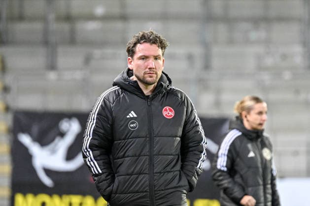 Thomas Oostendorp 1 FC Nuernberg, Coach GER, SC Freiburg 1 FC Nuernberg, Women Football, Google Pixel Women Bundesliga, 20 Matchday, Season 2025 2026, 13 03 2026 DFB REGULATIONS PROHIBIT ANY USE OF PHOTOGRAPHS AS IMAGE SEQUENCES AND OR QUASI VIDEO GER, SC Freiburg 1 FC Nuernberg, Women Football, Google Pixel Women Bundesliga, 20 Matchday, Season 2025 2026, 13 03 2026 Freiburg Copyright: xEibner-Pressefoto ThomasxHessx EP_THS