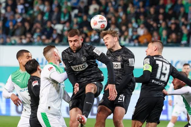 Header, Action, Lukasz Poreba 8 SV 07 Elversberg , Lasse Guenther 21 SV 07 Elversberg and Lukas Pinckert 19 SV 07 Elversberg , Spvgg Greuther Fuerth vs SV Elversberg Football, Men, 2 Bundesliga, Season 2025 2026, Second round, Matchday 26, 13 03 2026 DFB regulations prohibit any use of photographs as image sequences and or quasi video Fuerth Bayern Germany Copyright: xkolbert-press MartinxAgüerax
