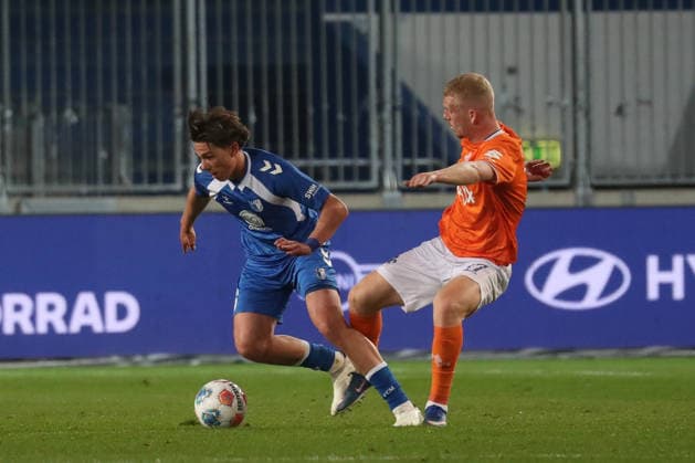 13 03 2026, xgox, Football 2 Bundesliga, 1 FC Magdeburg SV Darsmtadt 98 emspor, v l Dariusz Stalmach Magdeburg, 6 , Kai Klefisch Darmstadt, 17 duel, duel, fight, tackle DFL DFB REGULATIONS PROHIBIT ANY USE OF PHOTOGRAPHS as IMAGE SEQUENCES and or QUASI VIDEO Magdeburg