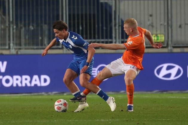 13 03 2026, xgox, Football 2 Bundesliga, 1 FC Magdeburg SV Darsmtadt 98 emspor, v l Dariusz Stalmach Magdeburg, 6 , Kai Klefisch Darmstadt, 17 duel, duel, fight, tackle DFL DFB REGULATIONS PROHIBIT ANY USE OF PHOTOGRAPHS as IMAGE SEQUENCES and or QUASI VIDEO Magdeburg