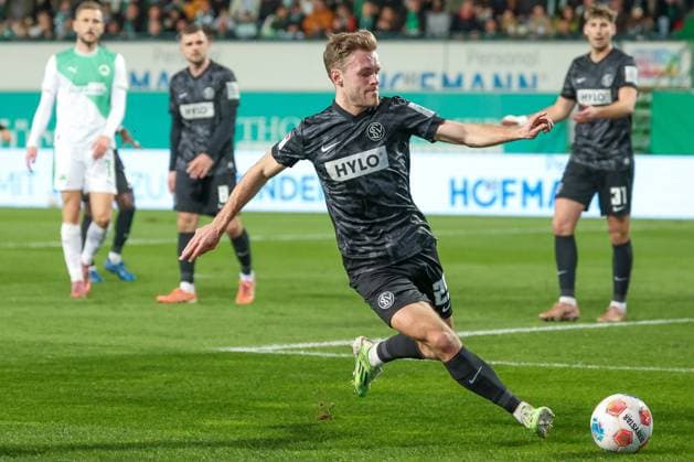 Tom Zimmerschied 29 SV 07 Elversberg in action, Spvgg Greuther Fuerth vs SV Elversberg Football, Men, 2 Bundesliga, Saison 2025 2026, Rueckrunde, 26 Spieltag, 13 03 2026 DFB regulations prohibit any use of photographs as image sequences and or quasi video Fuerth Bayern Germany Copyright: xkolbert-press MartinxAgüerax