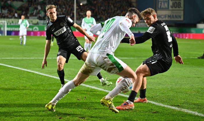 13 03 2026 Soccer Season 2025 2026 2 Soccer Bundesliga 26 Matchday SpVgg Greuther Fürth Kleeblatt SGF SV Elversberg SVE Sportfoto Zink xwoxzix DFL regulations prohibit any use of photographs as image sequences and or quasi video only for editorial use Branimir Hrgota 10, SpVgg Greuther Fürth Lasse Günther Guenther 21, SV Elversberg