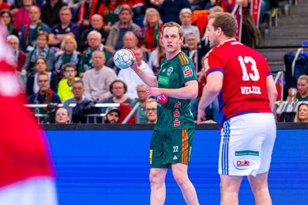 Marian Michalczik TSV Hannover Burgdorf, No. 22 v l , TSV Hannover Burgdorf green against HSV Hamburg white on matchday 25 of the 2025 2026 season in the DAIKIN Handball Bundesliga 13 03 2026, ZAG Arena Hannover, GER , Copyright: xJanxGuentherx xTSVxHannover-Burgdorfx