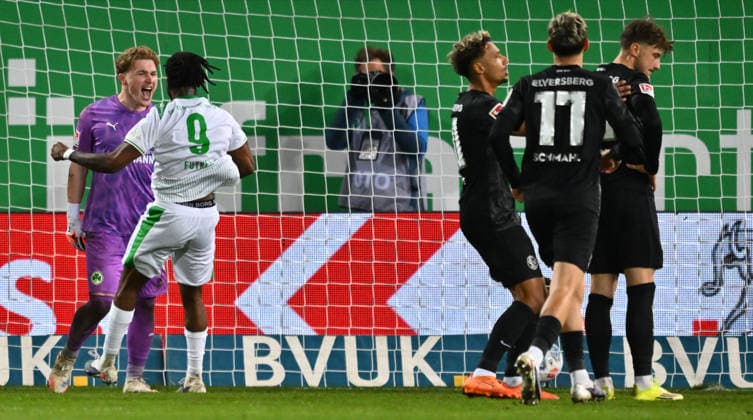 13 03 2026 Soccer season 2025 2026 2 Soccer Bundesliga 26 Matchday SpVgg Greuther Fürth Kleeblatt SGF SV Elversberg SVE Sportfoto Zink xwoxzix DFL regulations prohibit any use of photographs as image sequences and or quasi video only for editorial use after penalty kick jubilation joy Silas Prüfrock 43, SpVgg Greuther Fürth Noel Futkeu 9, SpVgg Greuther Fürth Lukas Petkov 25, SV Elversberg disappointed disappointment