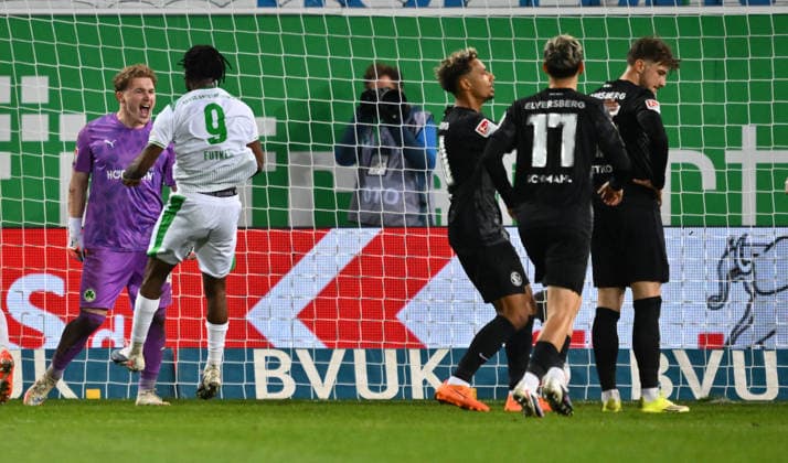 13 03 2026 Soccer season 2025 2026 2 Soccer Bundesliga 26 Matchday SpVgg Greuther Fürth Kleeblatt SGF SV Elversberg SVE Sportfoto Zink xwoxzix DFL regulations prohibit any use of photographs as image sequences and or quasi video only for editorial use after penalty kick jubilation joy Silas Prüfrock 43, SpVgg Greuther Fürth Noel Futkeu 9, SpVgg Greuther Fürth Lukas Petkov 25, SV Elversberg disappointed disappointment