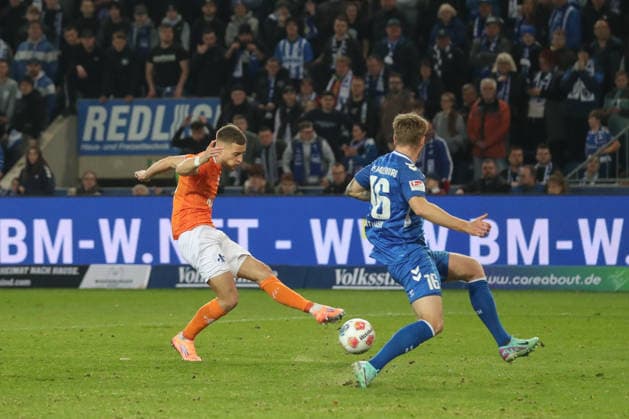13 03 2026, xgox, Fussball 2 Bundesliga, 1 FC Magdeburg SV Darsmtadt 98 emspor, v l Fabian Nuernberger Nürnberger, Darmstadt, 15 schiesst Tor, schießt, Torschuetze, erzielt Tor, Treffer, scores the goal 1 1 DFL DFB REGULATIONS PROHIBIT ANY USE OF PHOTOGRAPHS as IMAGE SEQUENCES and or QUASI VIDEO Magdeburg