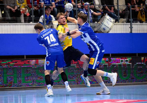Edwin Aspenbaeck Rhein Neckar Loewen, 78 , Oskar Joelsson ThSV Eisenach, 03 , Vincent Buechner ThSV Eisenach, 74 GER, ThSV Eisenach v Rhein Neckar Loewen, 1 Daikin Handballbundesliga, Handball, 25 Matchday, Season 2025 2026, 13 03 2026 GER, ThSV Eisenach v Rhein Neckar Loewen, 1 Daikin Handballbundesliga, Handball, 25 Matchday, Season 2025 2026, 13 03 2026 Eisenach Copyright: xEibner-Pressefoto MartinxHerbstx EP_MHT