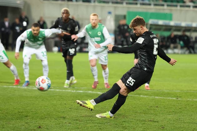 13 03 2026, xrekx, Soccer 2 Bundesliga, SpVgg Greuther Fuerth SV Elversberg v l Lukas Petkov SV 07 Elversberg missed penalty DFL DFB REGULATIONS PROHIBIT ANY USE OF PHOTOGRAPHS as IMAGE SEQUENCES and or QUASI VIDEO Fuerth