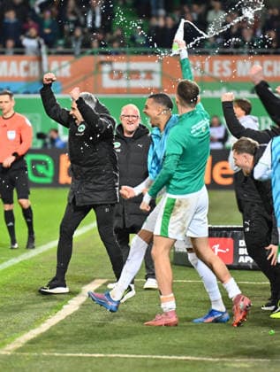 13 03 2026 Soccer Season 2025 2026 2 Soccer Bundesliga 26 Matchday SpVgg Greuther Fürth Kleeblatt SGF SV Elversberg SVE Sportfoto Zink xwoxzix DFL regulations prohibit any use of photographs as image sequences and or quasi video only for editorial use Danny Schwarz Co Trainer SpVgg Greuther Fürth Heiko Vogel Trainer SpVgg Greuther Fürth Maximilian Solomon Dietz 33, SpVgg Greuther Fürth Jubel Freude nach Spielende