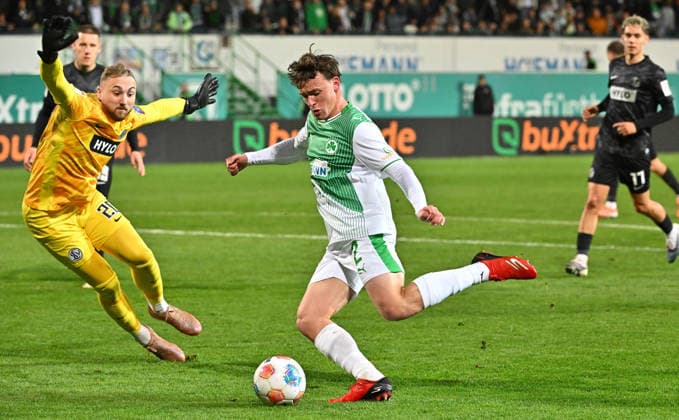13 03 2026 Soccer Season 2025 2026 2 Soccer Bundesliga 26 Matchday SpVgg Greuther Fürth Kleeblatt SGF SV Elversberg SVE Sportfoto Zink MeZi xmexzix DFL regulations prohibit any use of photographs as image sequences and or quasi video only for editorial use Nicolas Kristof 20, SV Elversberg Lukas Reich 2, SpVgg Greuther Fürth, rechts