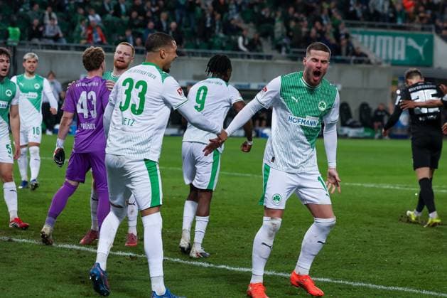 Maximilian Dietz 33 Spvgg Greuther Fuerth , Silas Joel Pruefrock 43 Spvgg Greuther Fuerth , Paul Will 13 Spvgg Greuther Fuerth and Jan Elvedi 15 Spvgg Greuther Fuerth are happy about the missed penalty by Elversberg , Spvgg Greuther Fuerth vs SV Elversberg Football, Men, 2 Bundesliga, Season 2025 2026, Second round, Matchday 26, 13 03 2026 DFB regulations prohibit any use of photographs as image sequences and or quasi video Fuerth Bayern Germany Copyright: xkolbert-press MartinxAgüerax