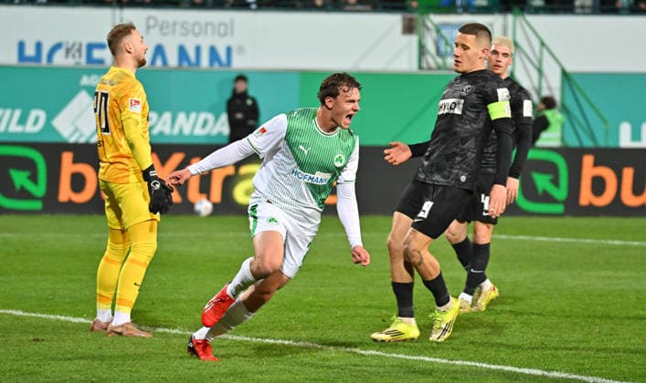 13 03 2026 Soccer Season 2025 2026 2 Soccer Bundesliga 26 Matchday SpVgg Greuther Fürth Kleeblatt SGF SV Elversberg SVE Sportfoto Zink MeZi xmexzix DFL regulations prohibit any use of photographs as image sequences and or quasi video only for editorial use Torjubel Jubel nach Treffer Tor Torschuß zum 2 0 durch Lukas Reich 2, SpVgg Greuther Fürth