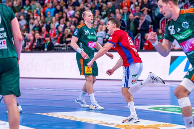 Nicolaj Jorgensen HSV Hamburg, No. 11 v l , TSV Hannover Burgdorf green against HSV Hamburg white on matchday 25 of the 2025 2026 season in the DAIKIN Handball Bundesliga 13 03 2026, ZAG Arena Hannover, GER , Copyright: xJanxGuentherx xTSVxHannover-Burgdorfx