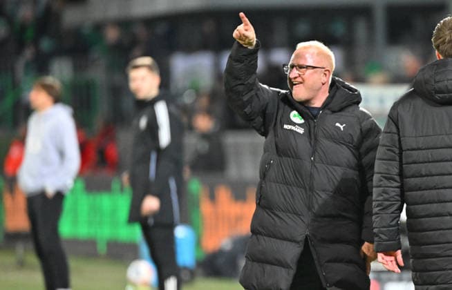 13 03 2026 Soccer Season 2025 2026 2 Soccer Bundesliga 26 Matchday SpVgg Greuther Fürth Kleeblatt SGF SV Elversberg SVE Sportfoto Zink MeZi xmexzix DFL regulations prohibit any use of photographs as image sequences and or quasi video only for editorial use Heiko Vogel Trainer SpVgg Greuther Fürth Jubel Freude