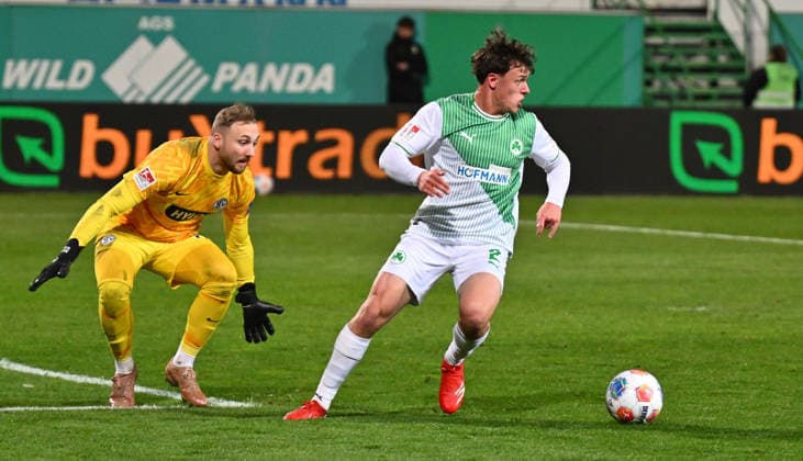13 03 2026 Soccer Season 2025 2026 2 Soccer Bundesliga 26 Matchday SpVgg Greuther Fürth Kleeblatt SGF SV Elversberg SVE Sportfoto Zink xwoxzix DFL regulations prohibit any use of photographs as image sequences and or quasi video only for editorial use Nicolas Kristof 20, SV Elversberg Lukas Reich 2, SpVgg Greuther Fürth
