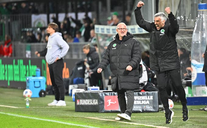 13 03 2026 Soccer Season 2025 2026 2 Soccer Bundesliga 26 Matchday SpVgg Greuther Fürth Kleeblatt SGF SV Elversberg SVE Sportfoto Zink MeZi xmexzix DFL regulations prohibit any use of photographs as image sequences and or quasi video only for editorial use Heiko Vogel Trainer SpVgg Greuther Fürth Danny Schwarz Co Trainer SpVgg Greuther Fürth, right cheering joy after the end of the match in the background Vincent Wagner Trainer SV Elversberg disappointed disappointment
