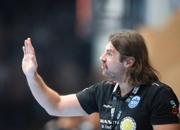 DAIKIN HBL HANDBALL MEN 1 BL 25 GAME DAY THSV EISENACH RHEIN NECKAR LÖWEN FOR EDITORIAL PURPOSES ONLY p 13 03 2026 Eisenach DAIKIN HBL Handball 1 Bundesliga Herren Saison 2025 2026 25 Spieltag Werner Assmann Halle ThSV Eisenach Rhein Neckar Löwen im Foto Trainer Sebastian Hinze ThSV Eisenach Deutschland Thüringen Eisenach Copyright SaschaxFromm Copyright: SaschaxFromm doc84ymo20xflhby4tdiwg ,EDITORIAL USE ONLY Copyright: SaschaxFromm