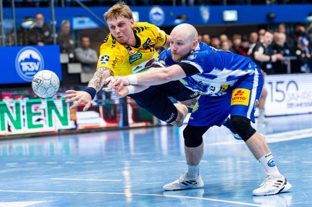13 03 2026, GER, Handball, Men, Season 25 26, Daikin 1 Bl, 25 Matchday, ThSV Eisenach Rhein Neckar Loewen Edwin Aspenbaeck Rhein Neckar Loewen , Peter Walz ThSV Eisenach,14 99817 Eisenach Werner Assmann Halle Am Sportp Thueringen Germany