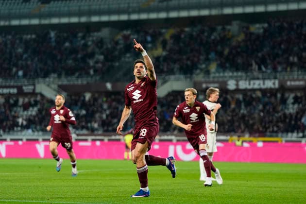 Torino™s Giovanni Simeone celebrates after scoring the 1-0 goal for his team during the Serie A soccer match between Torino Fc and Parma at the Stadio Olimpico Grande Torino in Turin, north west Italy - March 13, 2026. - Soccer  Copyright: xFabioxFerrari LaPressex