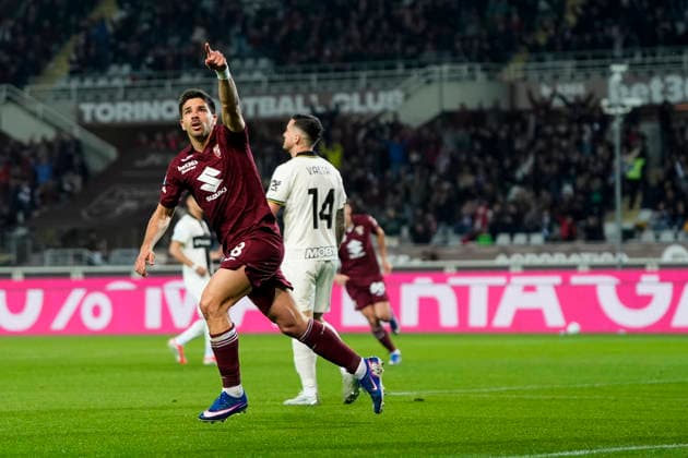 Torino™s Giovanni Simeone celebrates after scoring the 1-0 goal for his team during the Serie A soccer match between Torino Fc and Parma at the Stadio Olimpico Grande Torino in Turin, north west Italy - March 13, 2026. - Soccer  Copyright: xFabioxFerrari LaPressex