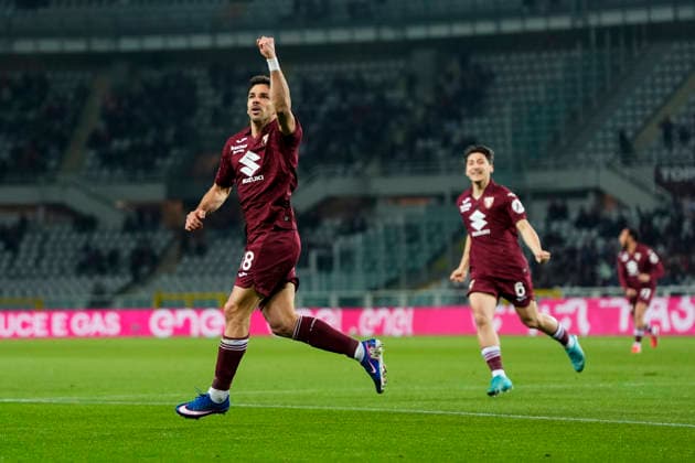 Torino™s Giovanni Simeone celebrates after scoring the 1-0 goal for his team during the Serie A soccer match between Torino Fc and Parma at the Stadio Olimpico Grande Torino in Turin, north west Italy - March 13, 2026. - Soccer  Copyright: xFabioxFerrari LaPressex