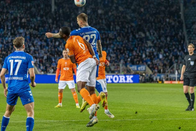 Germany, 2 Bundesliga, Season 2025 2026, Matchday 26, Avnet Arena, 1 FC Magdeburg vs SV Darmstadt 98, Pfeiffer Patric SV Darmstadt 98, 6 in header duel against Zukowski Mateusz 1 FC Magdeburg, 22 Copyright: xMichellexLukax