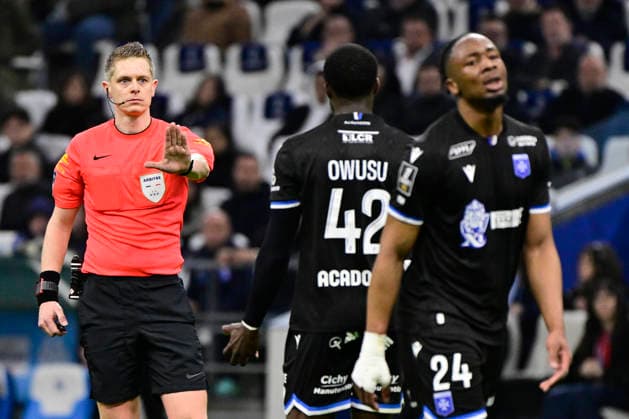 FOOTBALL : Olympique de Marseille VS AJA Auxerre - Ligue 1 McDonald s - 13 03 2026 Referee Marc Bollengier during the Ligue 1 McDonald™s match between Olympique de Marseille and AJA Auxerre on Mars 13, 2026 at the Orange Velodrome Stadium in Marseille. MarseilleFrance  Copyright: xWilliamxCannarellax