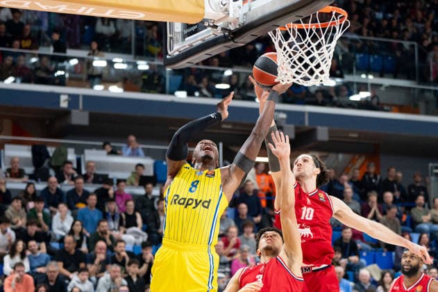 BASKET - Euroleague - EA7 Emporio Armani Milano vs Maccabi Tel Aviv Lonnie Walker IV (Maccabi Tel Aviv) scores a layup during EA7 Emporio Armani Milano vs Maccabi Tel Aviv, Basketball Euroleague match in Assago (MI), Italy, March 13 2026 Assago (MI) Italy  Copyright: xIPAxSport ABACAx