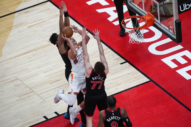 Phoenix Suns v Toronto Raptors - NBA, Basketball Herren, USA TORONTO, CANADA - MARCH 13 : Grayson Allen (8) of Phoenix Suns in action during the NBA basketball game between Phoenix Suns and Toronto Raptors at the Scotiabank Arena on March 13, 2026 in Toronto, Ontario, Canada. Mert Alper Dervis Anadolu Toronto Canada. Editorial use only. Please get in touch for any other usage.  Copyright: x2026xAnadoluxMertxAlperxDervisx