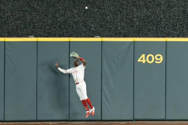 Denzel Clarke of Canada jumps during a World Baseball Classic game between the United States and Canada at Daikin Park in Houston, Texas, United States, 13 March 2026. World Baseball Classic: United States - Canada !ACHTUNG: NUR REDAKTIONELLE NUTZUNG!  Copyright: xCarlosxRamirezx AME3846 20260314-55019692303_1