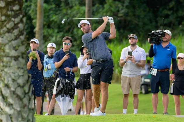 March 14, 2026, Singapore, Ingapore, Singapore: Matthew WOLFF from the US hits off after a ball drop caused by hitting onto the path. LIV Golf Round 3 Singapore Singapore Singapore - ZUMAr144 20260314_zap_r144_036 Copyright: xJaynexRussellx