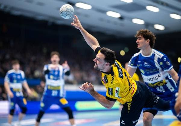 DAIKIN HBL HANDBALL MEN 1 BL 25 GAME DAY THSV EISENACH RHEIN NECKAR LÖWEN FOR EDITORIAL PURPOSES ONLY p 13 03 2026 Eisenach DAIKIN HBL Handball 1 Bundesliga Men Season 2025 2026 25 Matchday Werner Assmann Halle ThSV Eisenach Rhein Neckar Löwen in photo Dani Baijens 77 Rhein Neckar Löwen in duel with Stephan Seitz 44 ThSV Eisenach Germany Thuringia Eisenach Copyright SaschaxFromm Copyright: SaschaxFromm doc84yt9p3ven41kjy0bpmo ,EDITORIAL USE ONLY Copyright: SaschaxFromm