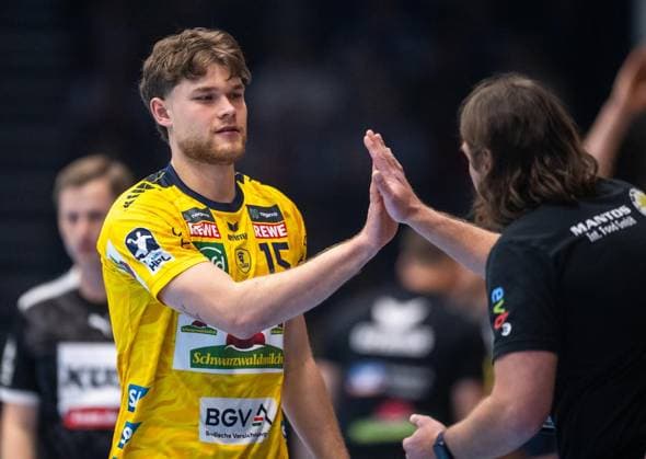 DAIKIN HBL HANDBALL MEN 1 BL 25 SPIELTAG THSV EISENACH RHEIN NECKAR LÖWEN FOR EDITORIAL PURPOSES ONLY p 13 03 2026 Eisenach DAIKIN HBL Handball 1 Bundesliga Herren Saison 2025 2026 25 Spieltag Werner Assmann Halle ThSV Eisenach Rhein Neckar Löwen im Foto Trainer Sebastian Hinze ThSV Eisenach , right, David MorÃ 15 Rhein Neckar Löwen Germany Thüringen Eisenach Copyright SaschaxFromm Copyright: SaschaxFromm doc84ytak5bmnr1as7s9pmo ,EDITORIAL USE ONLY Copyright: SaschaxFromm