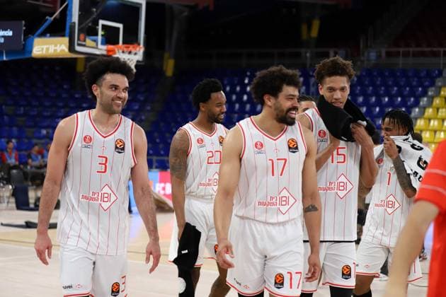 March 13, 2026, Sabadell, Barcelona, Spain: Barcelona Spain 13.03.2026 Hapoel Ibi Tel Aviv players celebrate the victory during the Basketball Euroleague match between FC Barcelona, Barca and Hapoel Ibi Tel Aviv at Palau Blaugrana on13 March 2026 in Barcelona. Basketball Euroleague: FC Barcelona 75-80 Hapoel Ibi Tel Aviv  - ZUMAu50_ 20260313_zsp_u50_073 Copyright: xXavixUrgelesx