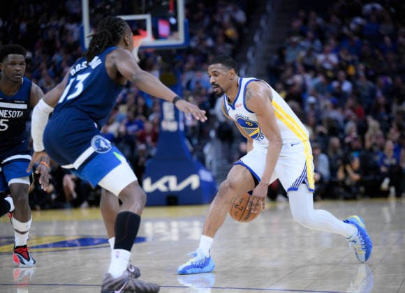 NBA, Basketball Herren, USA Minnesota Timberwolves vs Golden State Warriors in San Francisco SAN FRANCISCO, CALIFORNIA - MARCH 13: De Anthony Melton (8) of Warriors in action against Ayo Dosunmu (13) of Timberwolves during the NBA game 34 between Minnesota Timberwolves and Golden State Warriors in San Francisco at Chase Center on March 13, 2026 in San Francisco, California, United States. Tayfun Coskun Anadolu California United States. Editorial use only. Please get in touch for any other usage.  Copyright: x2026xAnadoluxTayfunxCoskunx