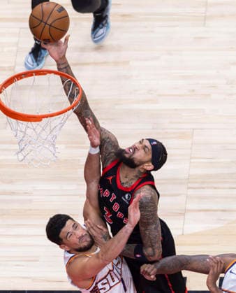 (260314) -- TORONTO, March 14, 2026 -- Brandon Ingram (R) of Toronto Raptors goes up for a layup during the 2025-2026 NBA, Basketball Herren, USA regular season game between Toronto Raptors and Phoenix Suns in Toronto, Canada, on March 13, 2026. (Photo by Xinhua) (SP)CANADA-TORONTO-BASKETBALL-NBA-SUNS VS RAPTORS ZouxZheng 